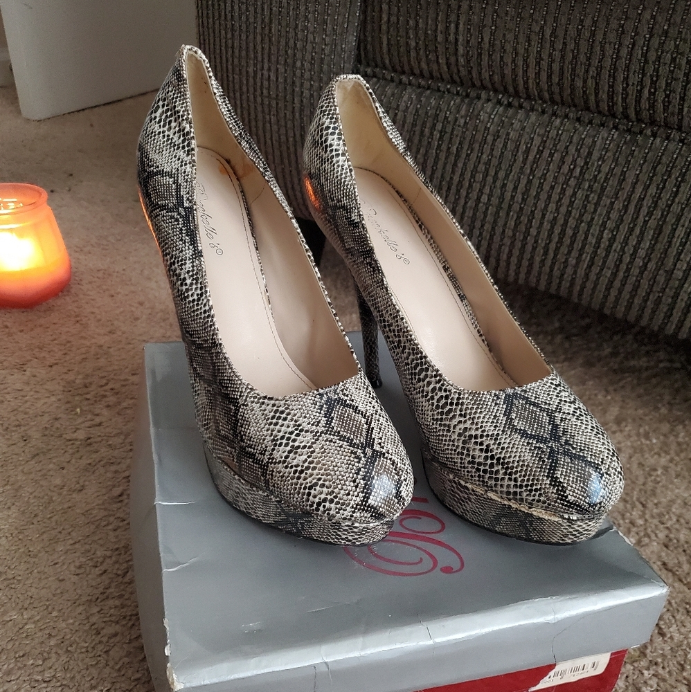 Snakeskin Platform Pumps
